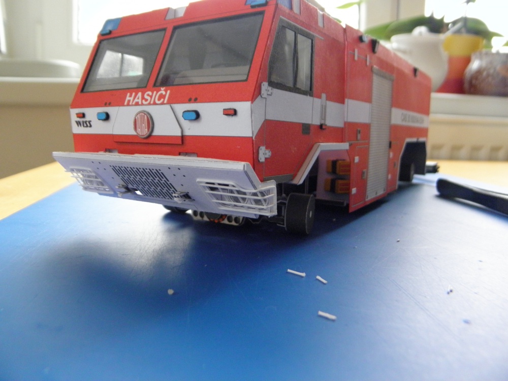 261477
