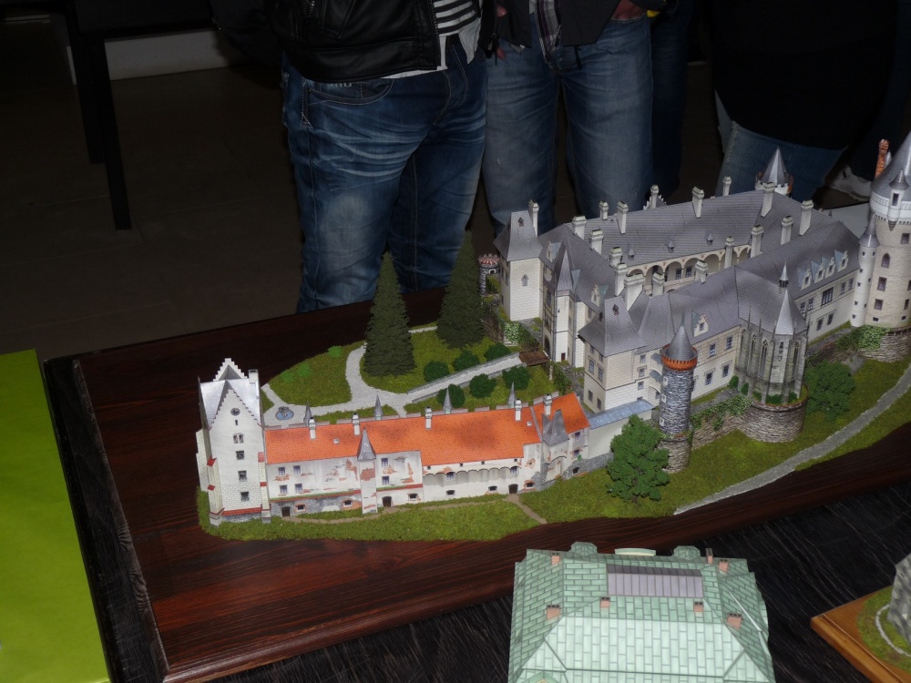 1.Pardubicky pap�r 22.10.2011