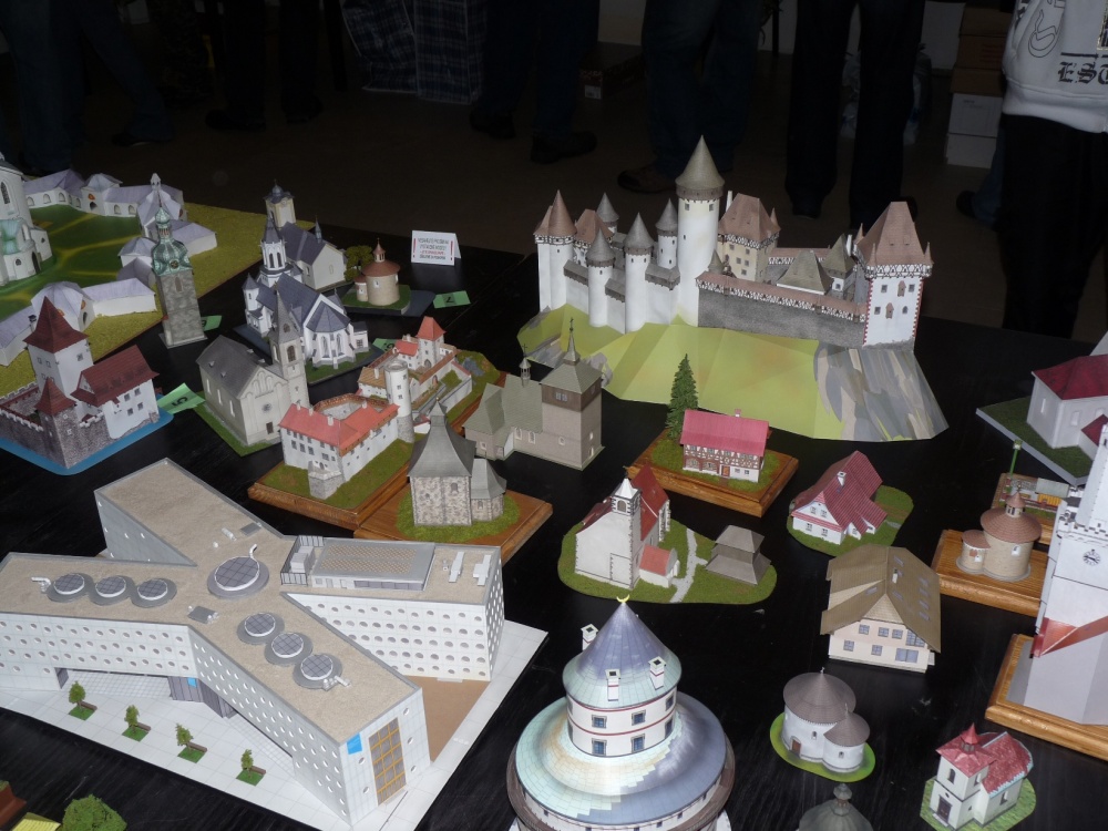 1.Pardubicky pap�r 22.10.2011