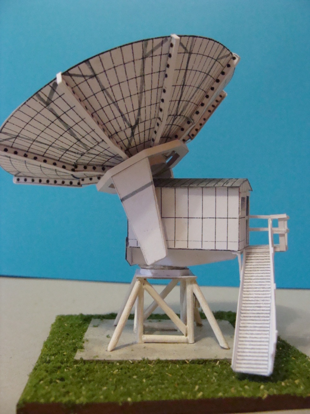 10 m teleskop ČR (Plnďż˝ velikost v novďż˝m oknďż˝) 10 m teleskop ČR