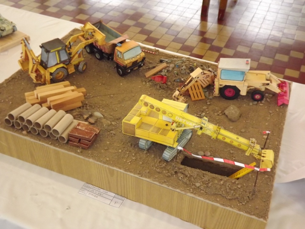 2013_10_12 Kaden cup N�chod - pap�rov� modely