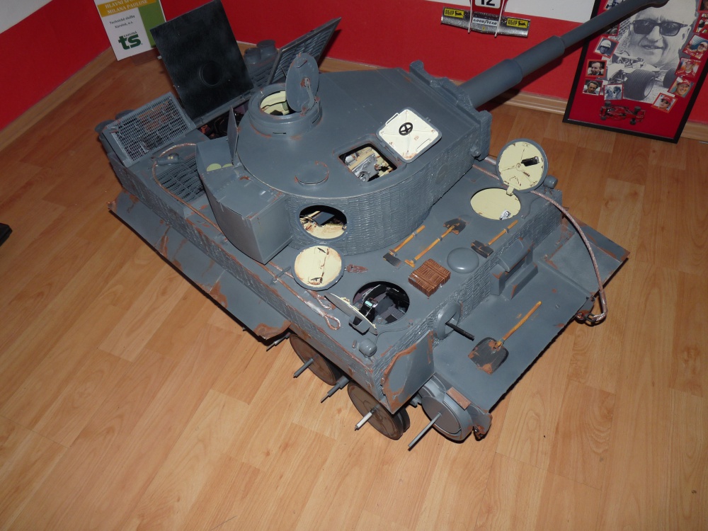 PzKw VI Tiger I - Rusko 1943 (Plná velikost v novém okně) PzKw VI Tiger I - Rusko 1943