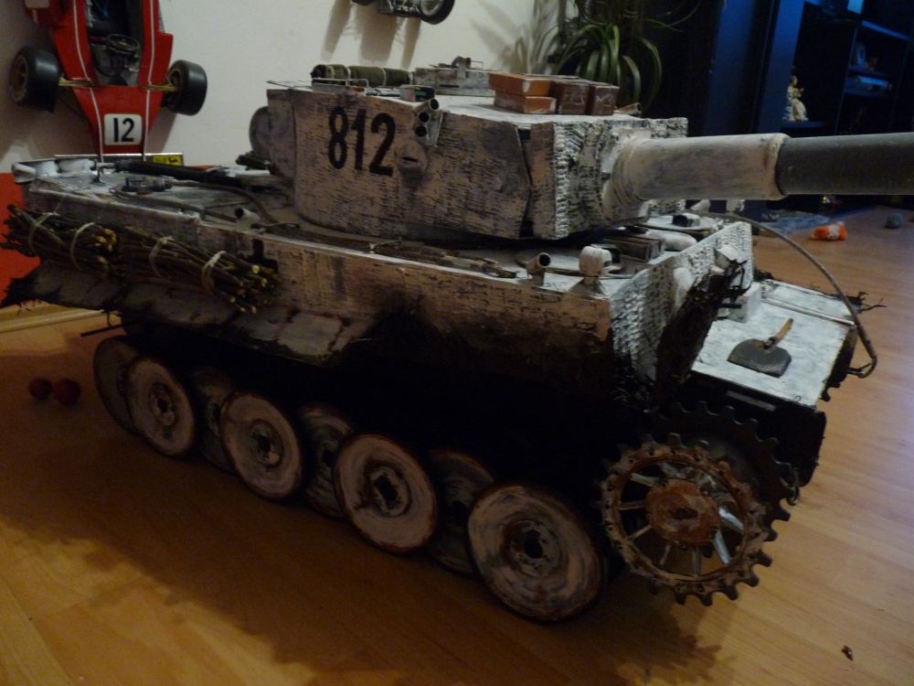 PzKw VI Tiger I - Rusko 1943 (Plná velikost v novém okně) PzKw VI Tiger I - Rusko 1943