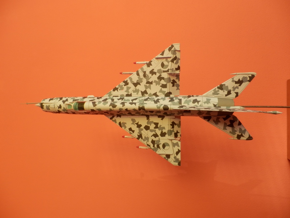 MiG-21 MF (Plná velikost v novém okně) MiG-21 MF