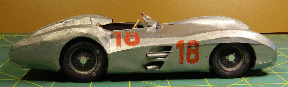 306736