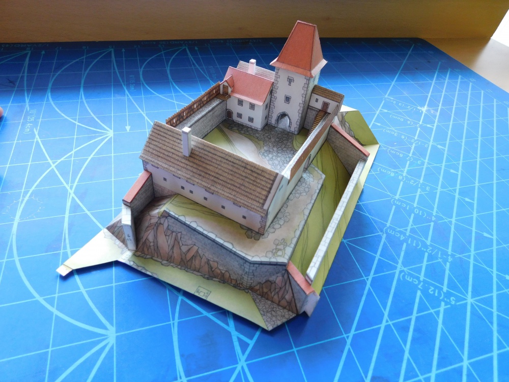 312617
