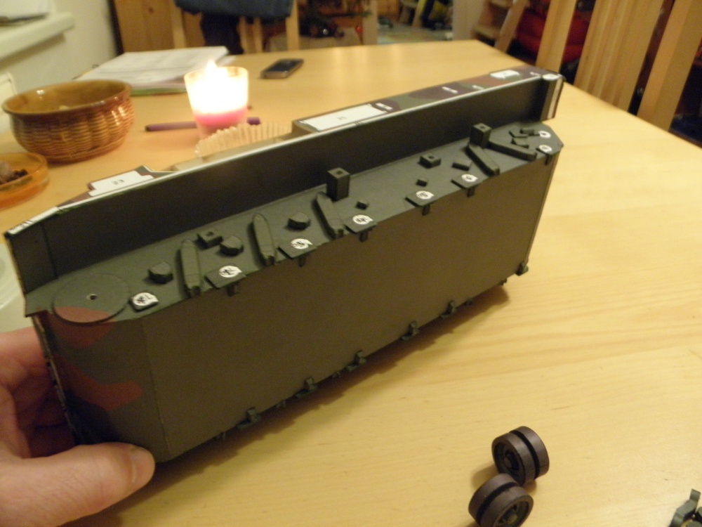 Panzerhaubitze 200 (Plná velikost v novém okně) Panzerhaubitze 200