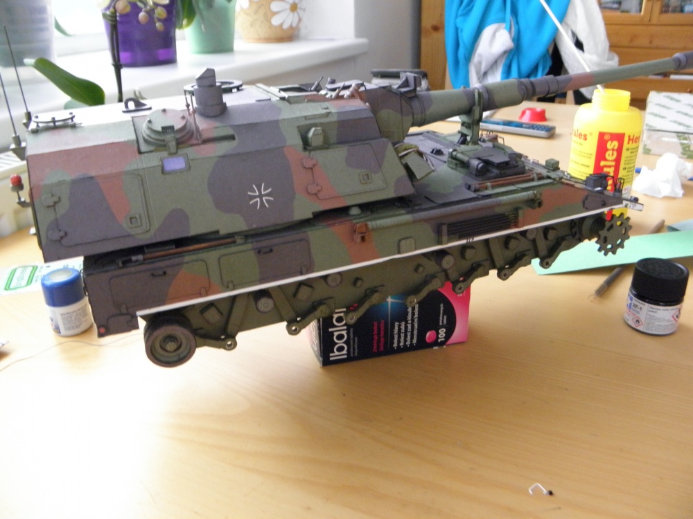 Panzerhaubitze 200 (Plná velikost v novém okně) Panzerhaubitze 200