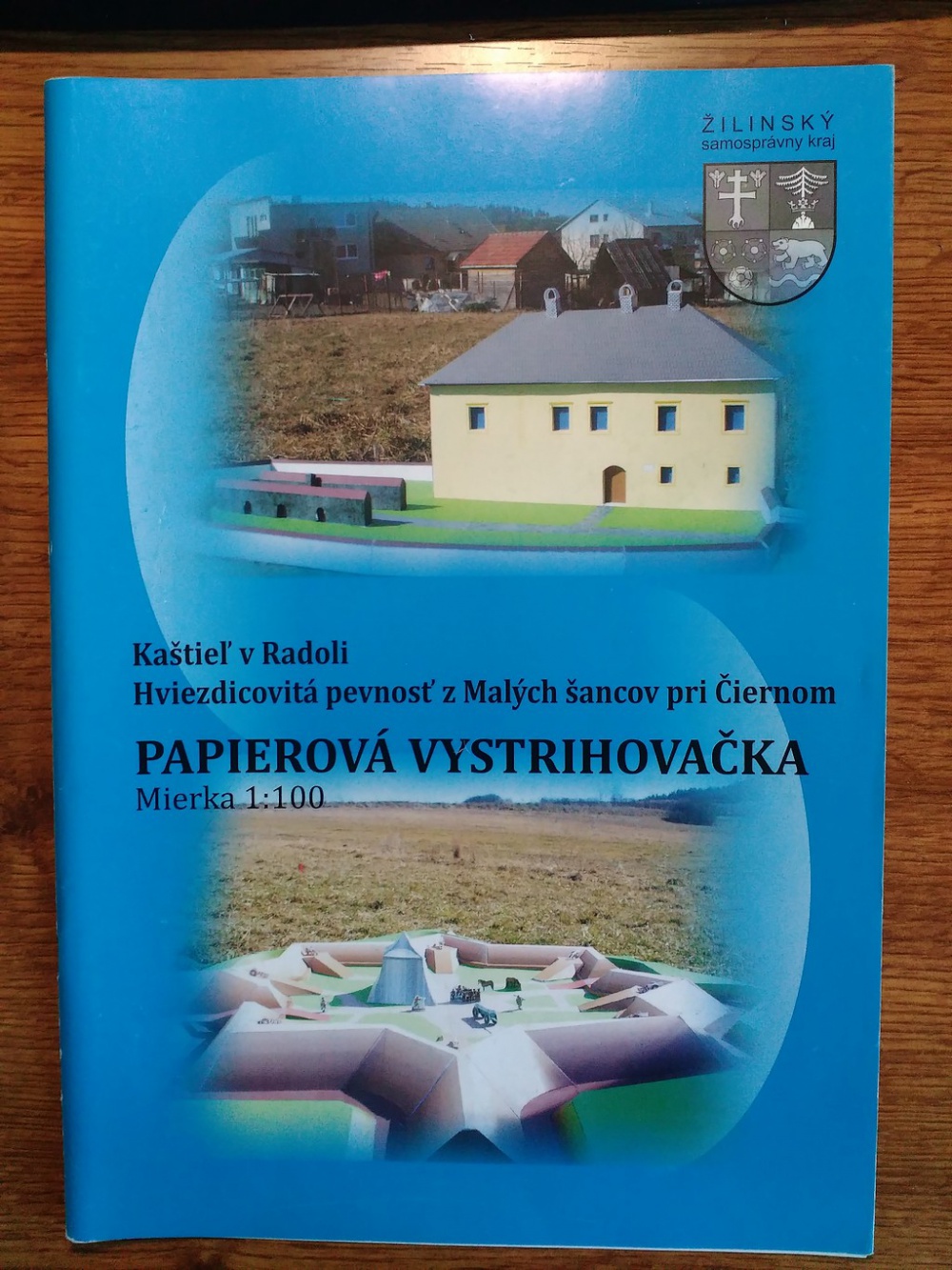 Hviezdicovita pevnost z Malych sancov pri Ciernom (Plná velikost v novém okně) Hviezdicovita pevnost z Malych sancov pri Ciernom