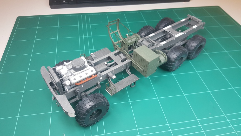 304941