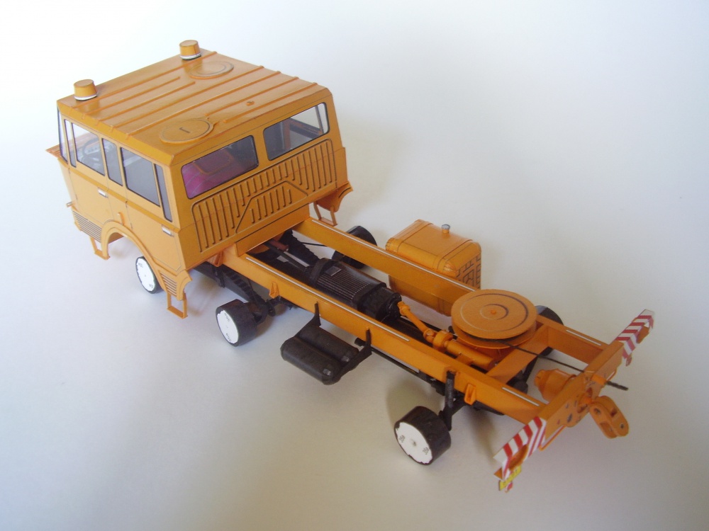305302