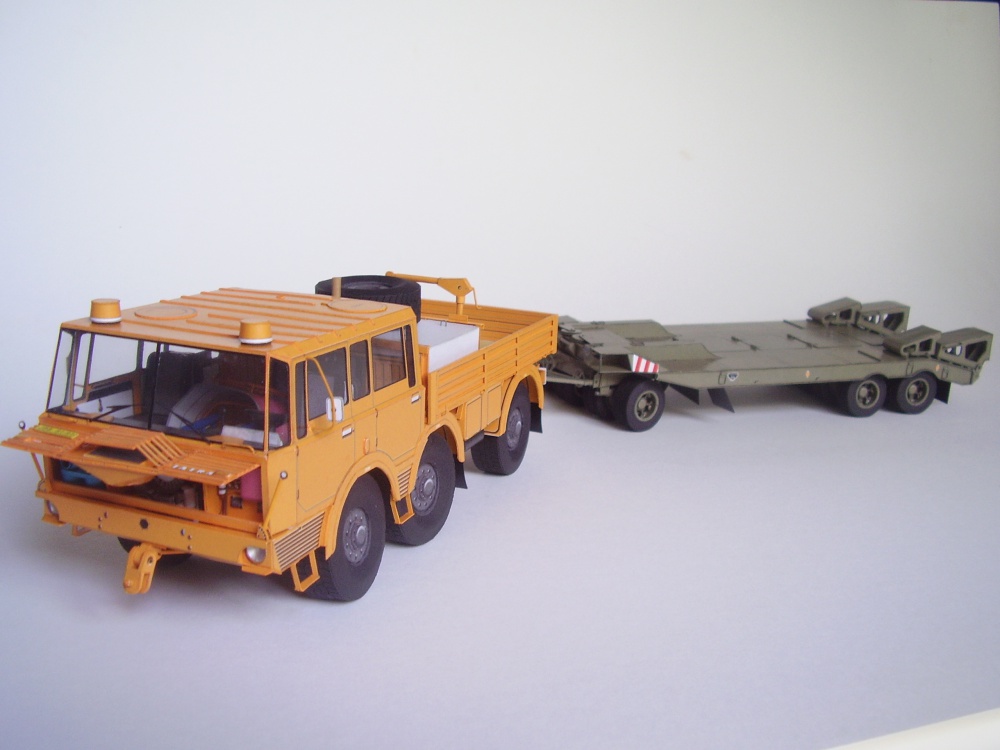 Tatra 813 (Plná velikost v novém okně) Tatra 813