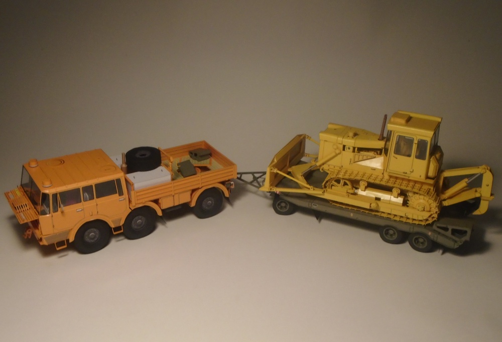 305358