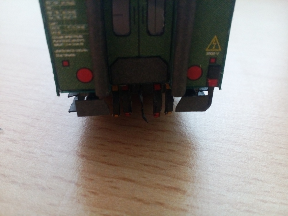 306693