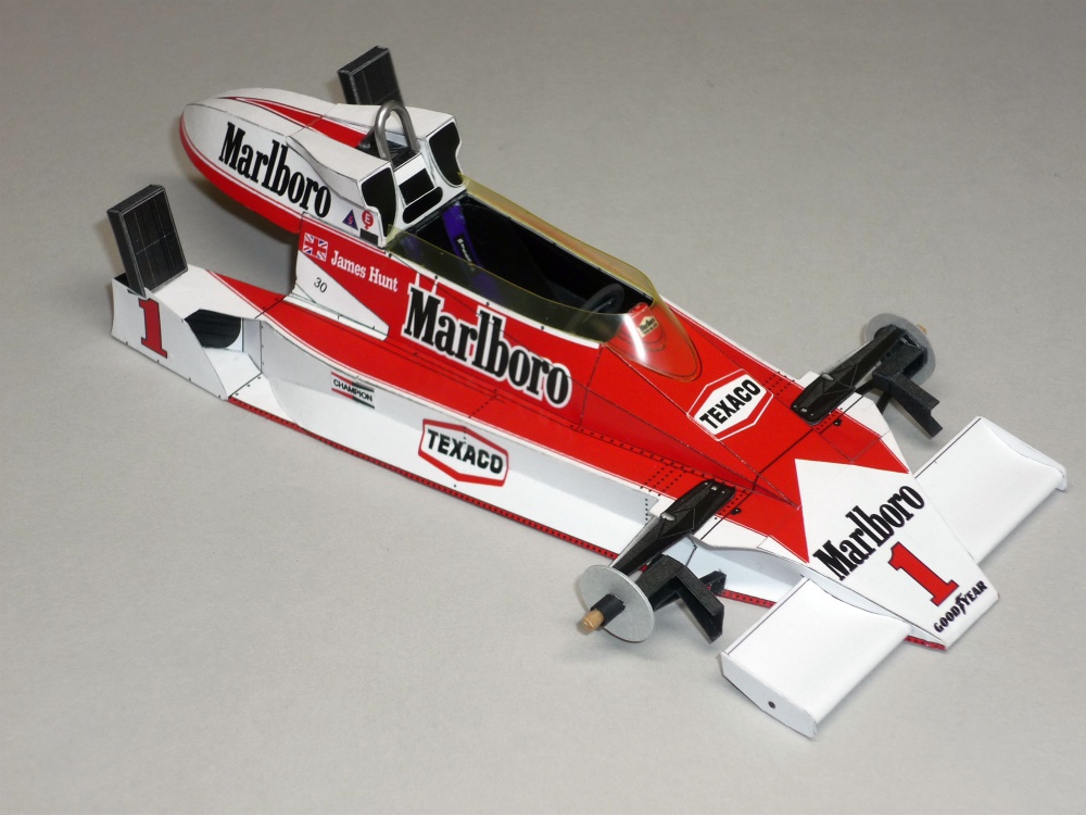 McLaren M26 - James Hunt - GP panělska 1977 (Plná velikost v novém okně) McLaren M26 - James Hunt - GP panělska 1977