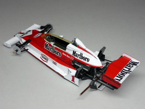 McLaren M26 - James Hunt - GP panělska 1977 McLaren M26 - James Hunt - GP panělska 1977