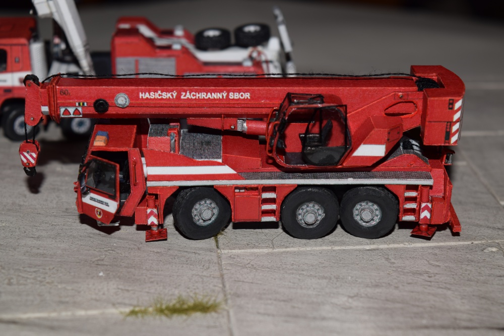 307162