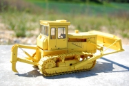 Dozer �TZ T-130