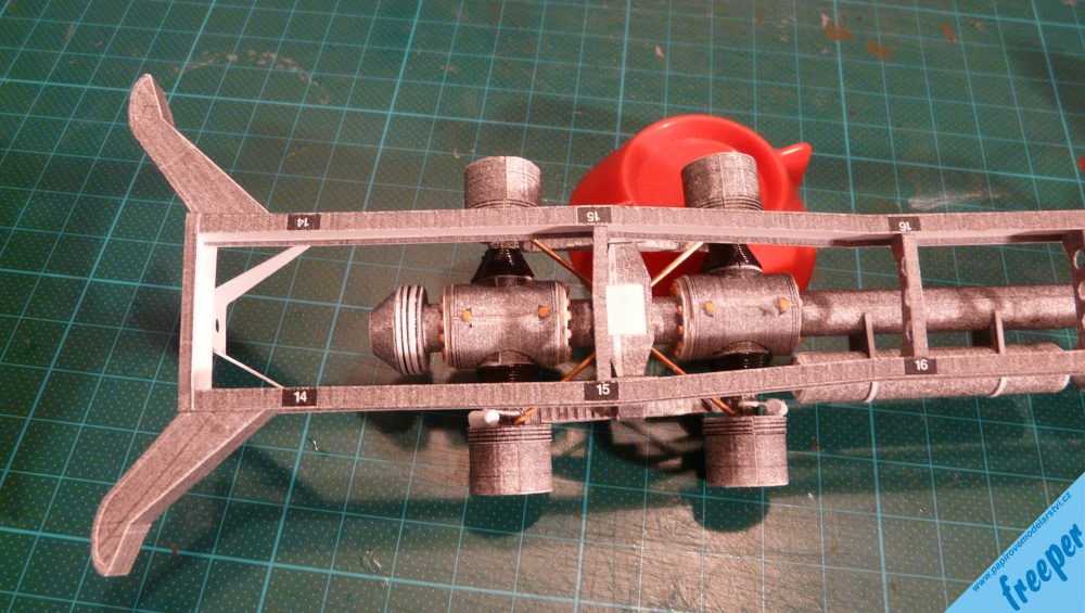 307932