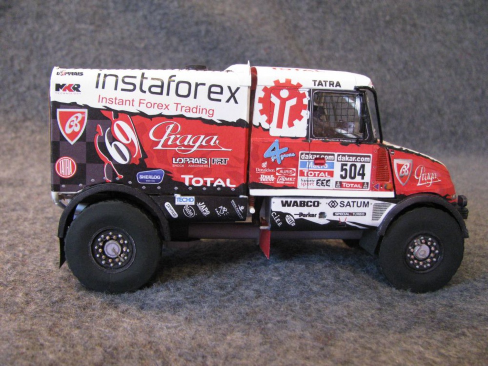 Tatra Jamal 4x4 QUEEN (Plná velikost v novém okně) Tatra Jamal 4x4 QUEEN