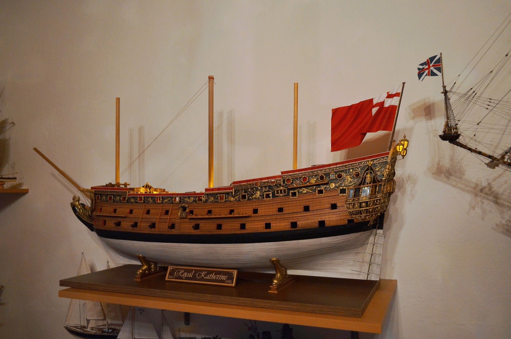 351767