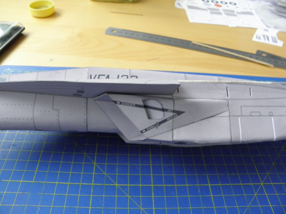 F/A-18 Super Hornet (Plná velikost v novém okně) F/A-18 Super Hornet