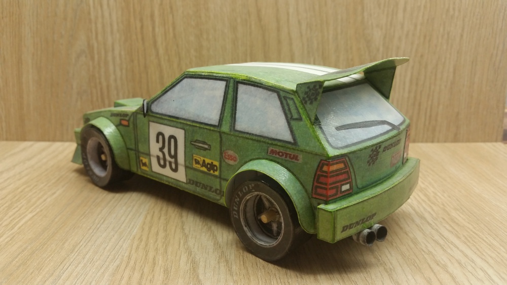 Z�vodn� auto