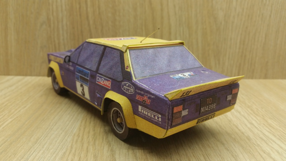 Fiat 131 Abarth (Plná velikost v novém okně) Fiat 131 Abarth