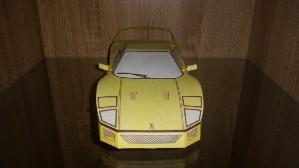 Ferrari F40 (Plná velikost v novém okně) Ferrari F40