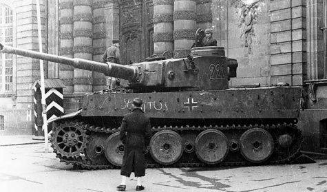 PzKpfw. VI Tiger I Ausf.H1 PzKpfw. VI Tiger I Ausf.H1
