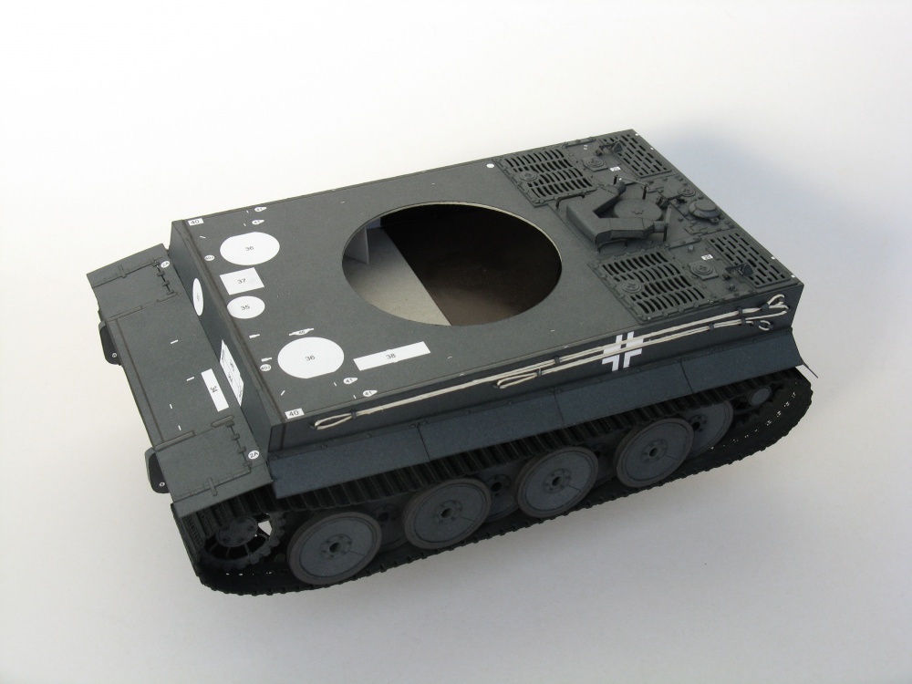 PzKpfw. VI Tiger I Ausf.H1 (Plná velikost v novém okně) PzKpfw. VI Tiger I Ausf.H1