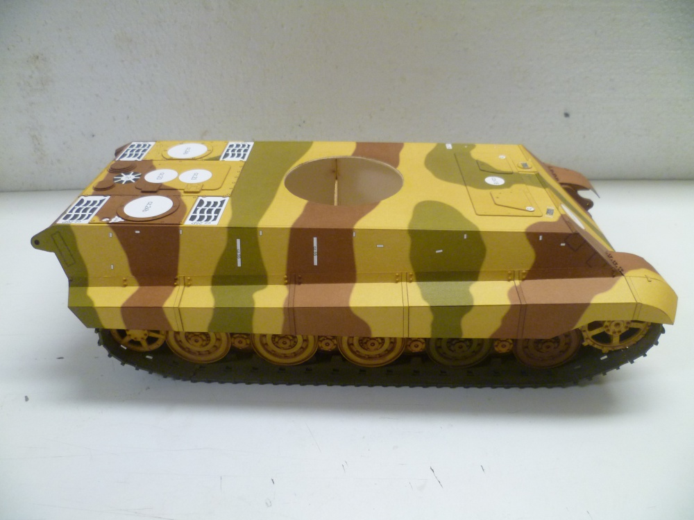 PzKpfw VI Tiger II Ausf:B Königstiger (Plná velikost v novém okně) PzKpfw VI Tiger II Ausf:B Königstiger