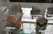 Papierov� architekt�ra v Galante
