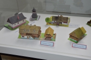 Papierov� architekt�ra v Galante