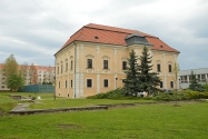 Papierov� architekt�ra v Galante