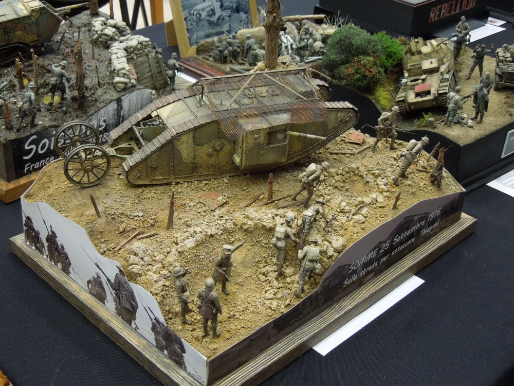 Moson model show (Plná velikost v novém okně) Moson model show