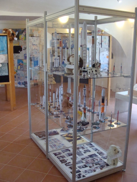 Lajka a zvířecí kosmonauti - muzeum Jílové u Prahy Lajka a zvířecí kosmonauti - muzeum Jílové u Prahy