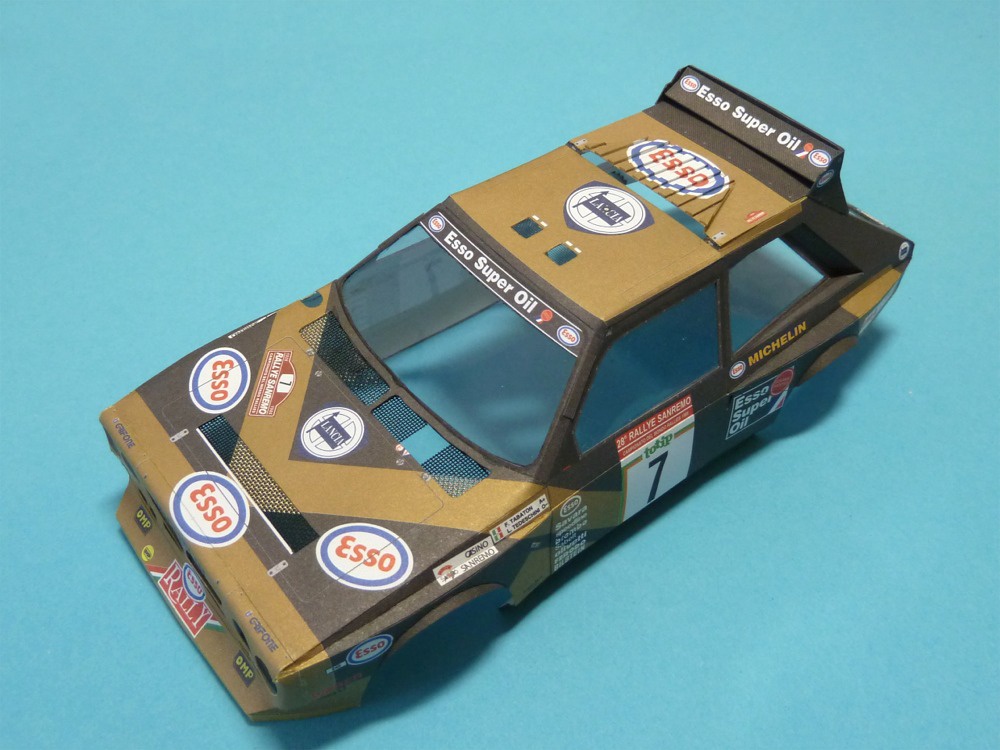 Lancia S4 Grifone rally team (Plná velikost v novém okně) Lancia S4 Grifone rally team