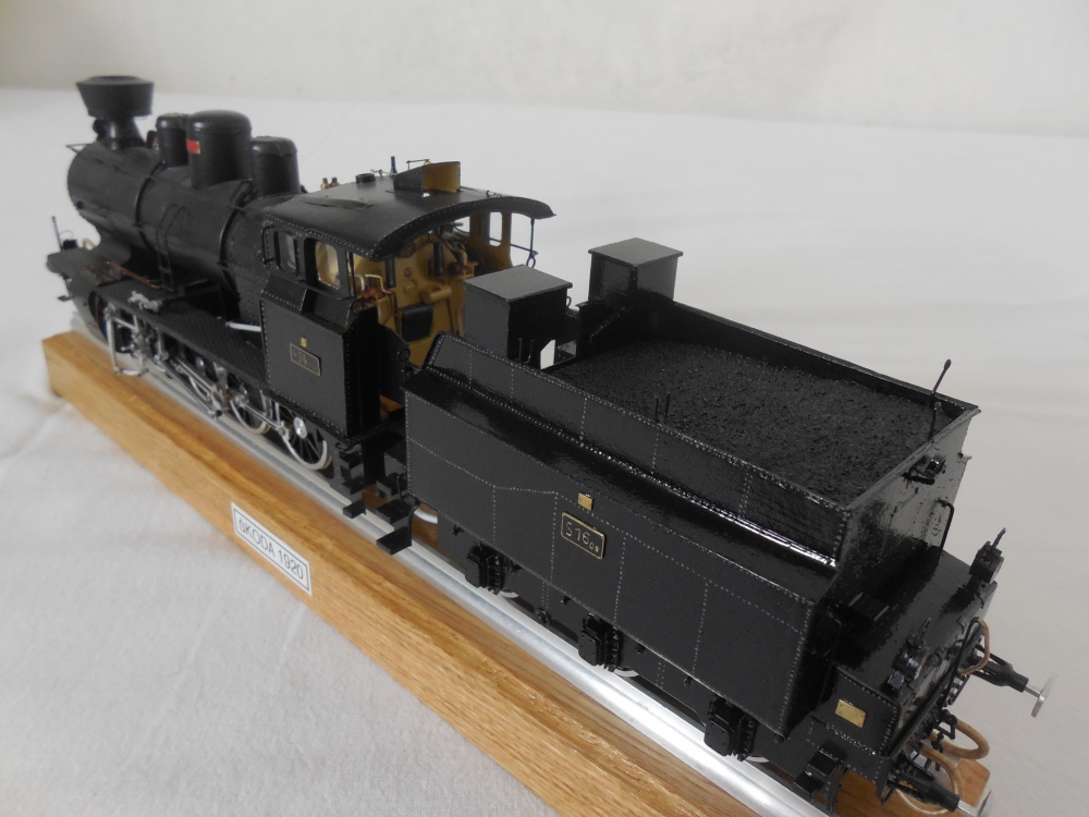 313831