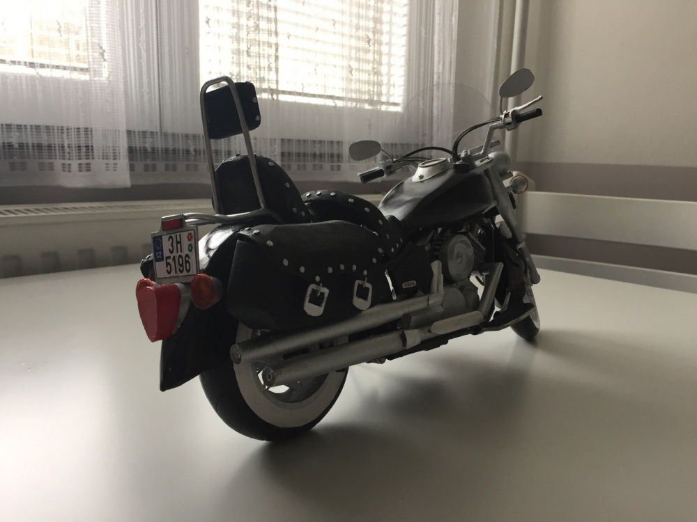 313102