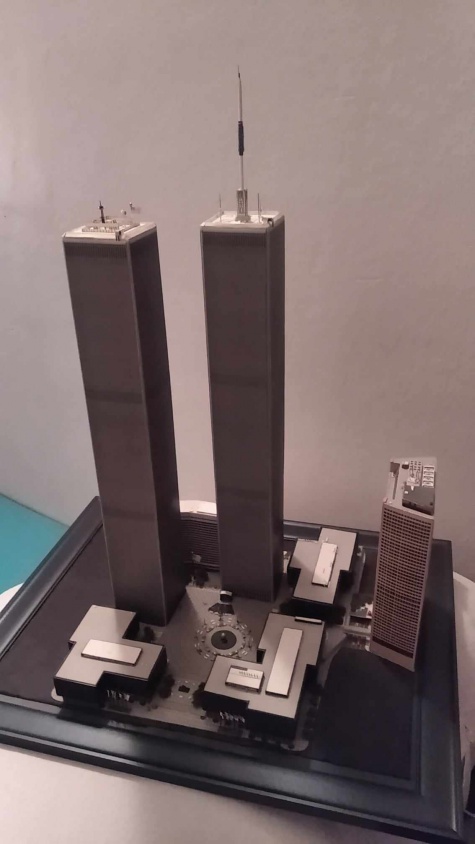 World Trade Center (WTC), Twin Towers - 1:1100