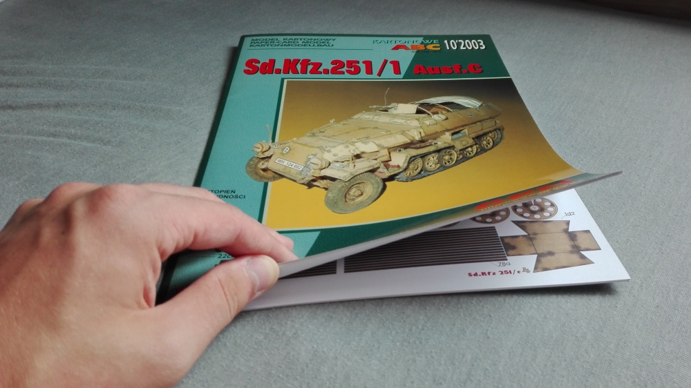 Sd.Kfz. 251/1 Ausf. C (Plná velikost v novém okně) Sd.Kfz. 251/1 Ausf. C