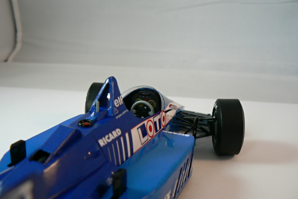 LIGIER JS27, J. Laffite-GP France 1986 (Plná velikost v novém okně) LIGIER JS27, J. Laffite-GP France 1986