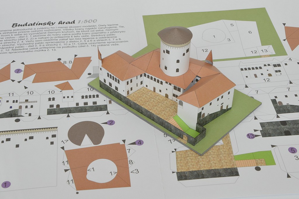 Budatínsky hrad (Plná velikost v novém okně) Budatínsky hrad