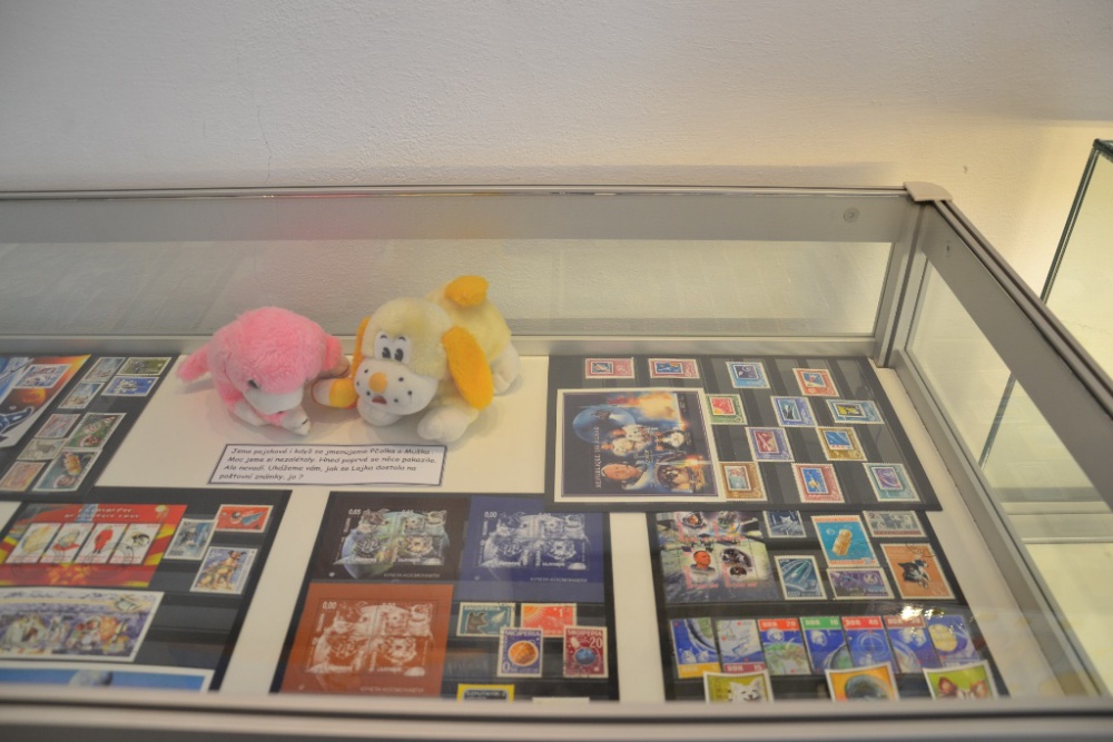 Lajka a zvířecí kosmonauti - muzeum Louny (Plná velikost v novém okně) Lajka a zvířecí kosmonauti - muzeum Louny