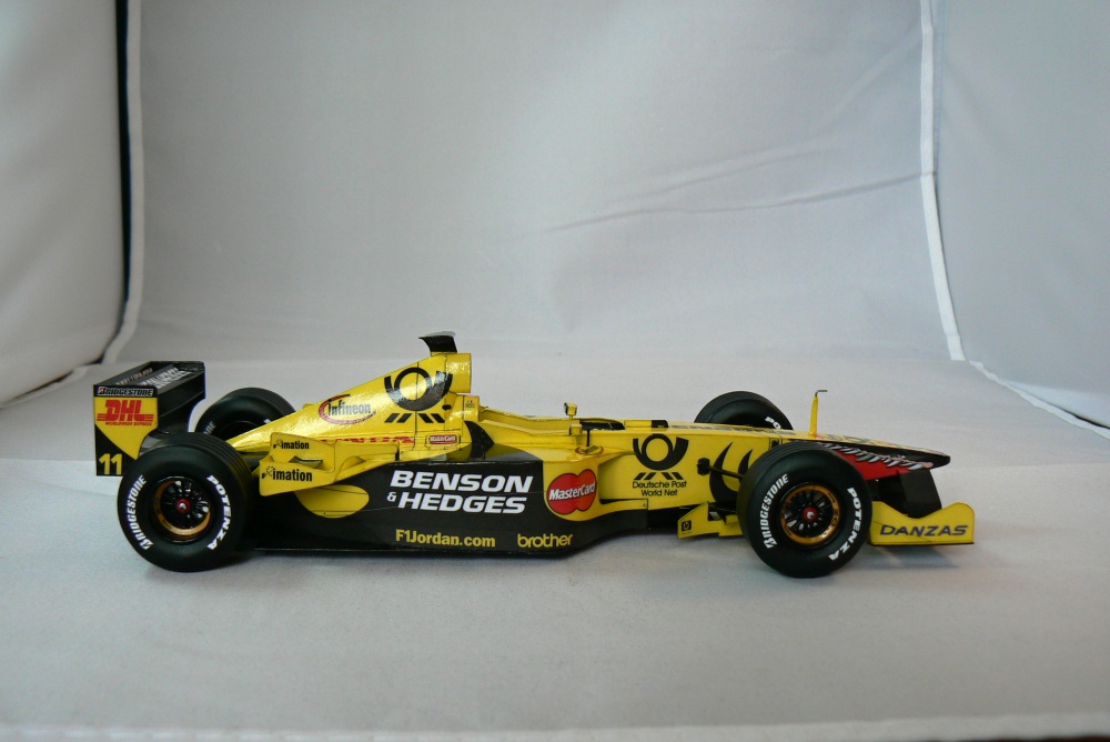 JORDAN EJ11 J. Trulli 2001