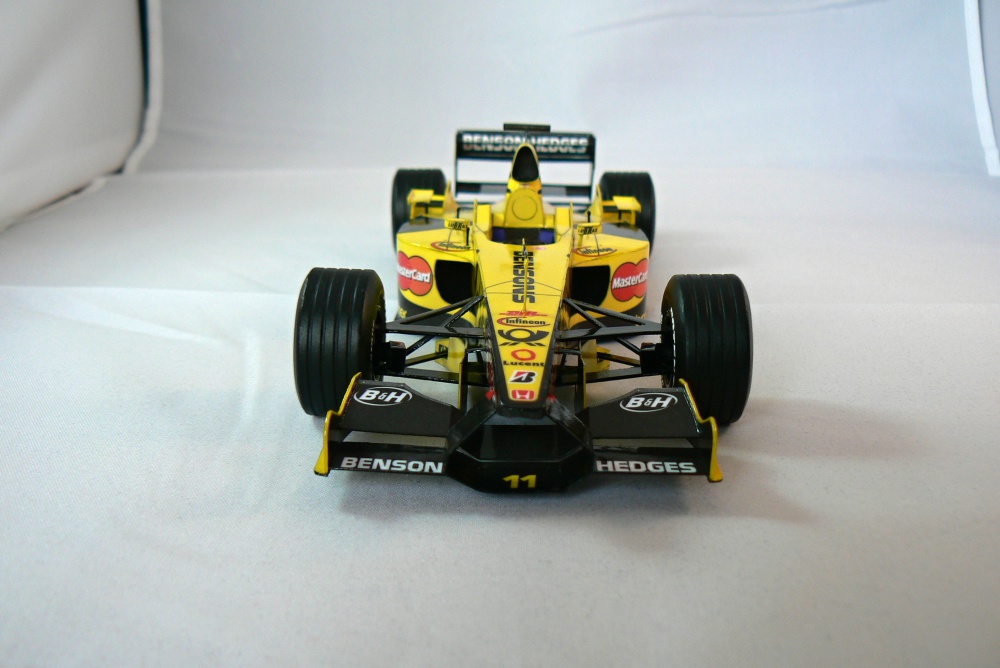 JORDAN EJ11 J. Trulli 2001 (Plná velikost v novém okně) JORDAN EJ11 J. Trulli 2001