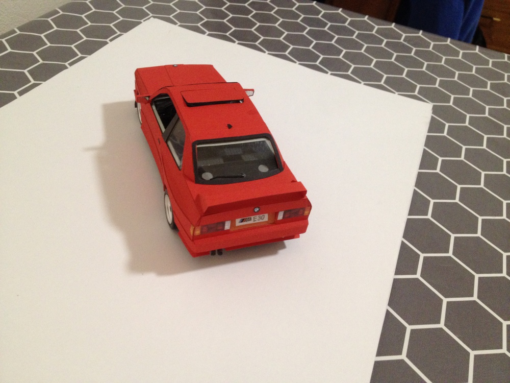 BMW M3 E30 (Plná velikost v novém okně) BMW M3 E30