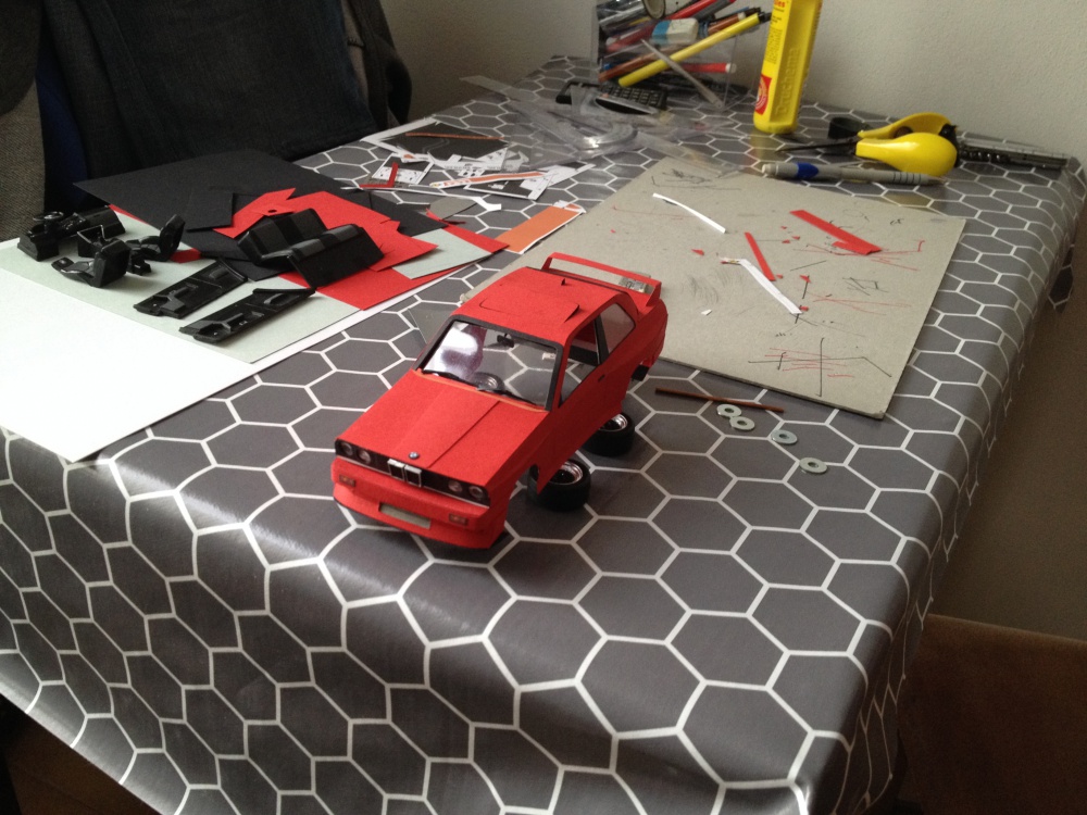 BMW M3 E30 (Plná velikost v novém okně) BMW M3 E30