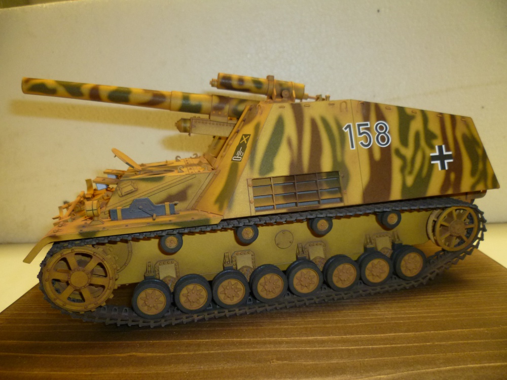 SdKfz 165 Hummel (Plná velikost v novém okně) SdKfz 165 Hummel